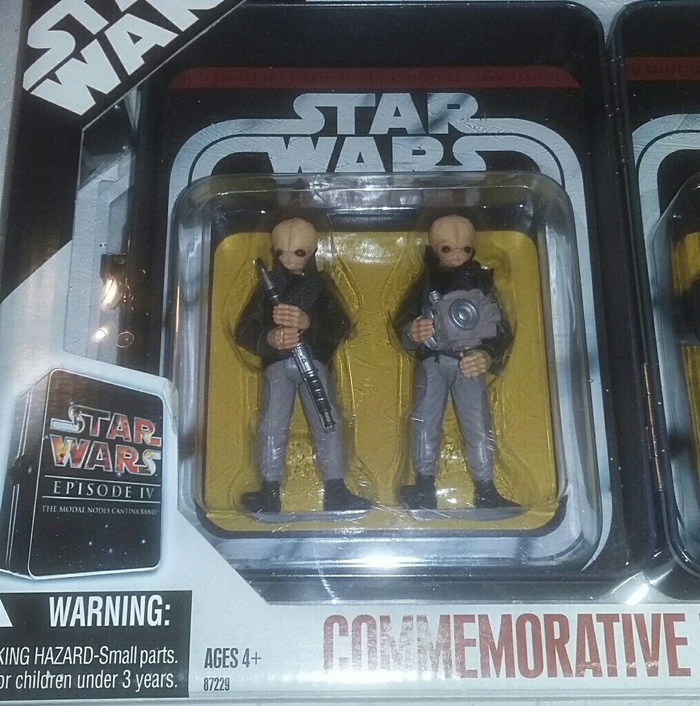 Star Wars Episode IV Commemorative Tin Collection